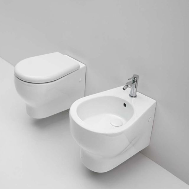 Závesné keramické sanitárne súpravy Závesné keramické sanitárne súpravy