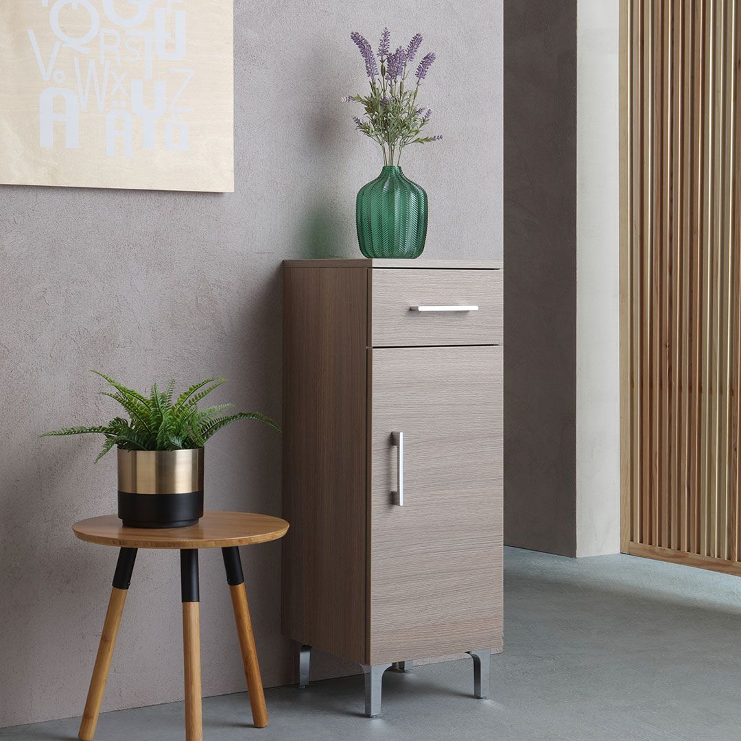 Kúpeľňová skrinka s efektom prírodného dubového dreva